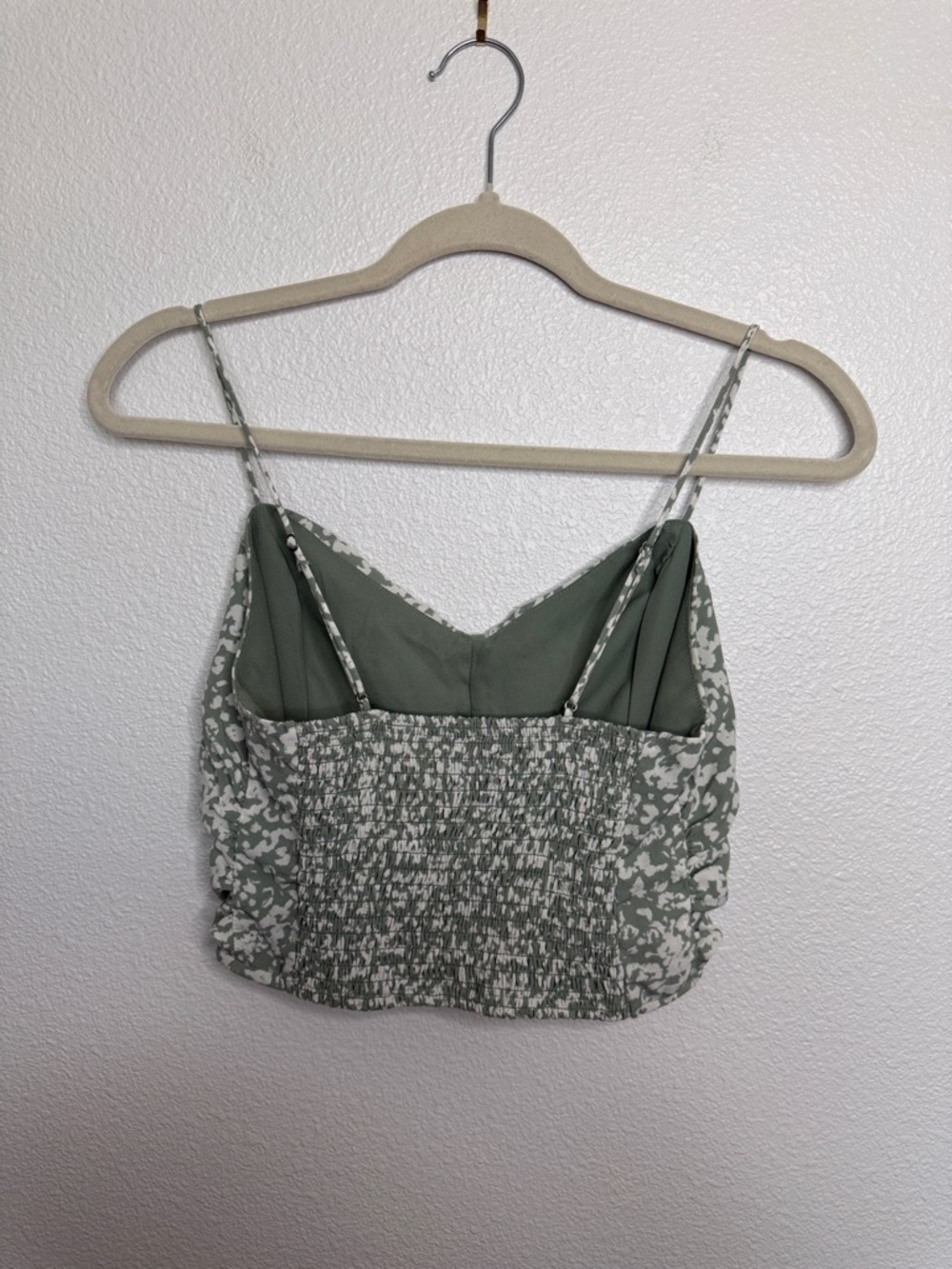 Abercrombie & Fitch Faux Silk Ruched Cropped Cami S - Picture 5 of 5